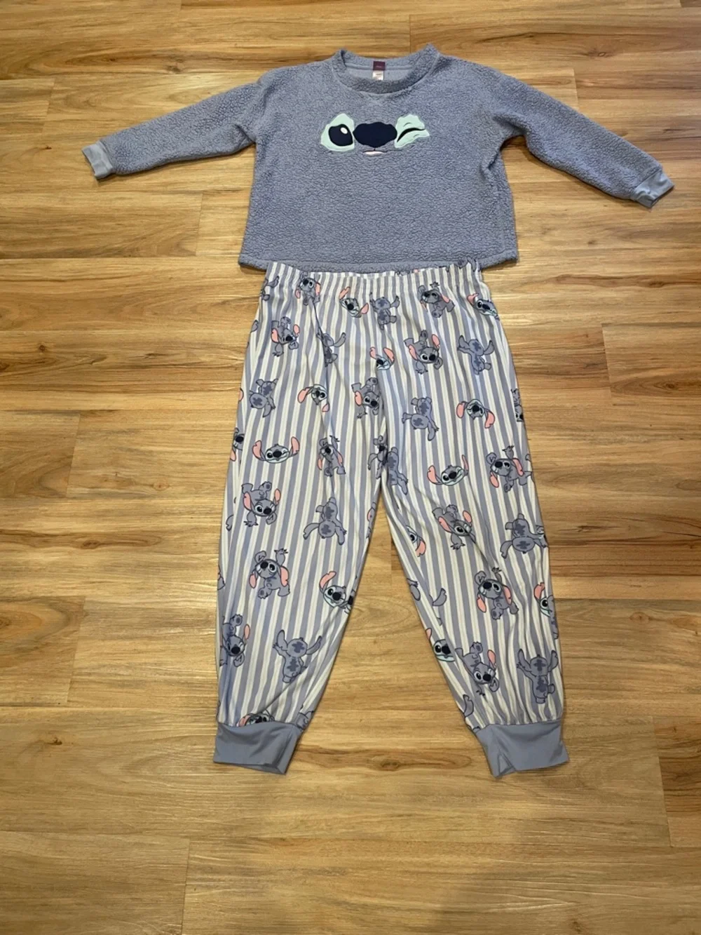 Disney Womens Stitch Print Pajama Set Size Large (12-14) - Picture 1 of 9